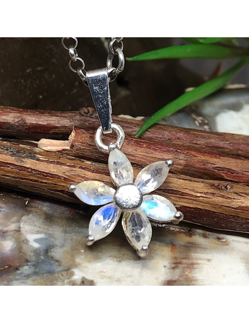 Pierre de lune gemme sur chaîne