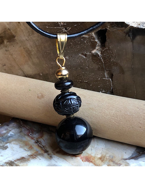 Pendentif création originale en obsidienne Oeil céleste et de jais