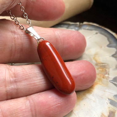 Pendentif jaspe rouge