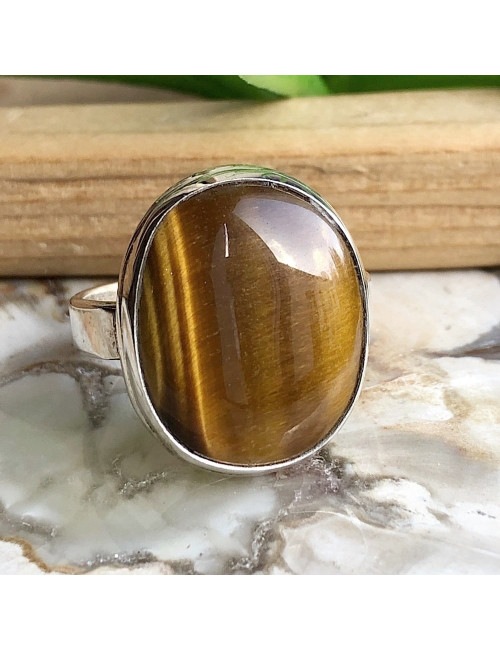 Bague en argent 925/1000 avec cabochon en Oeil de tigre.