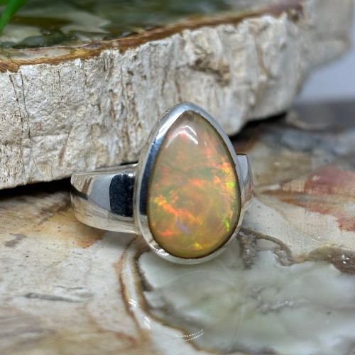 Bague En Opale éthiopienne Brute – Argent 925, Fait Main, Taille 8 – Pierre Multicolore Unique
