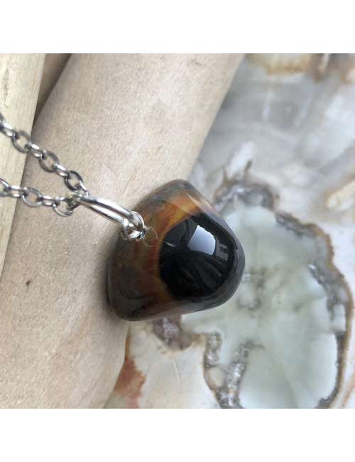 Spécialités en pierre fine. Pendentif en agate Oeil de Shiva