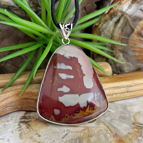 Grand pendentif en jaspe noorena