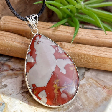 Grand pendentif en jaspe noorena