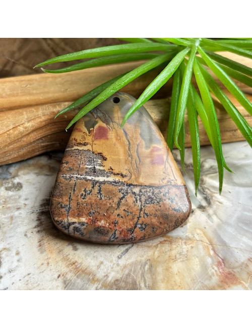 Jaspe, Pierre percée pour création de bijoux