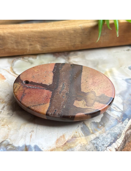 Jaspe, Pierre percée pour création de bijoux