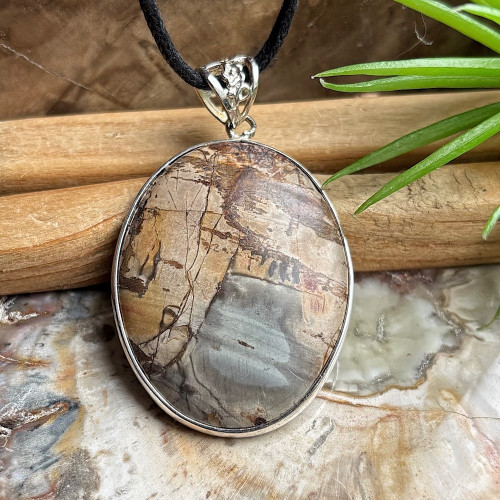 Grand pendentif en jaspe