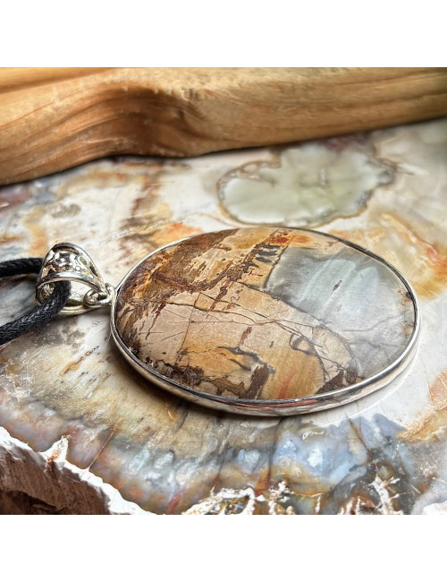 Grand pendentif en jaspe