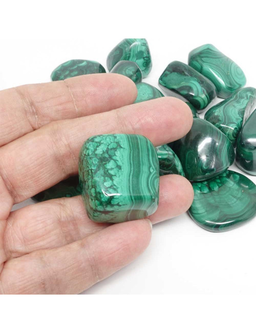 Galet de pierre minérale malchite.