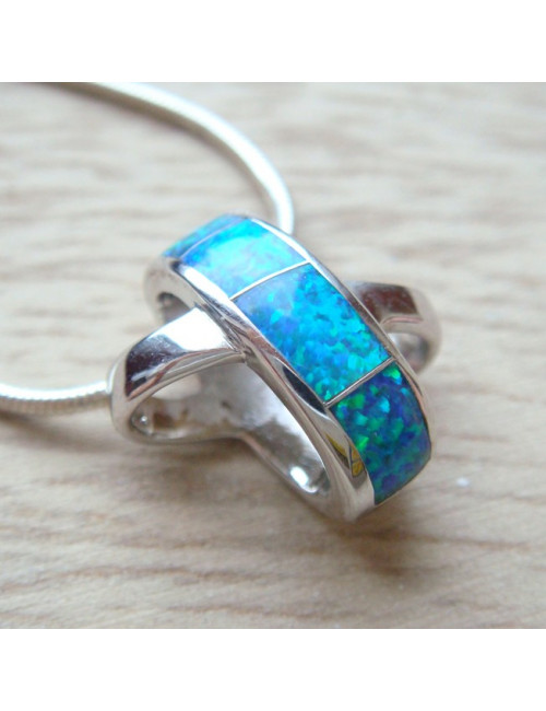 Pendentif argent 925  rhodié et opale reconstituée sur chaîne