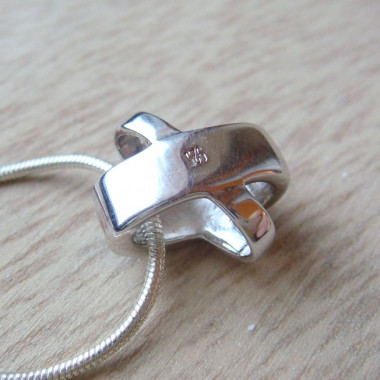 Pendentif argent 925 rhodié et opale reconstituée