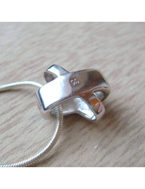 Pendentif argent 925 rhodié et opale reconstituée