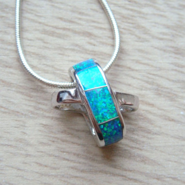 Pendentif argent 925 rhodié et opale reconstituée