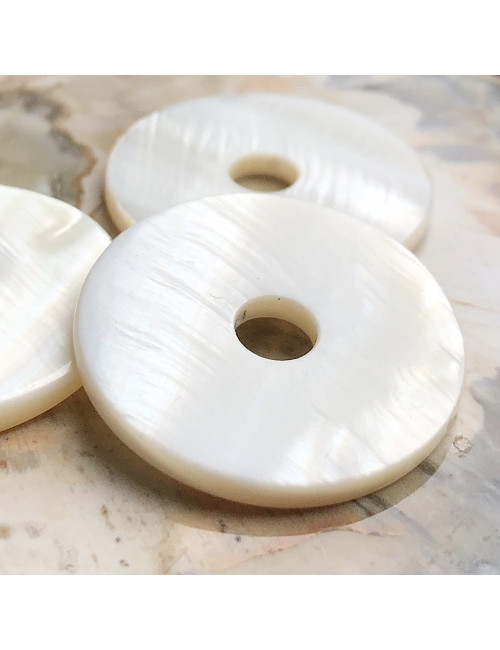 Nacre naturelle, 3 perles donuts