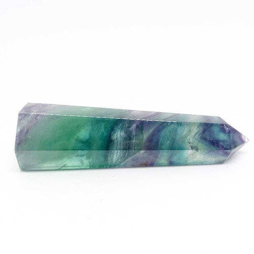 Obélisque en Fluorite anti-stress et booster de concentration – Bienfaits et conseils d’utilisation