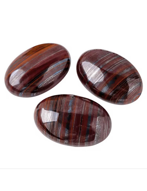 Cette pierre Oeil de fer est réputée pour réveiller la motivation et la combativité.