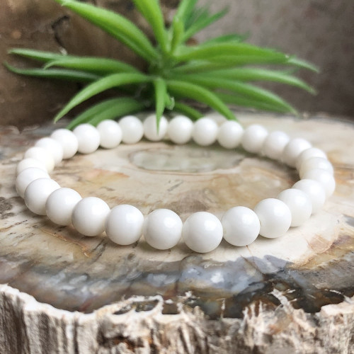 Bracelet extensible en nacre de bénitier 6 mm