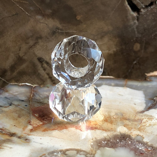 Perle cristal de roche facettée large trou 3 mm