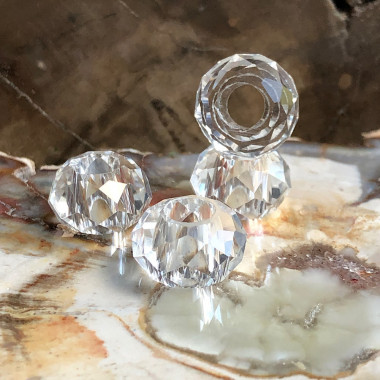 Perle cristal de roche facettée large trou 3 mm