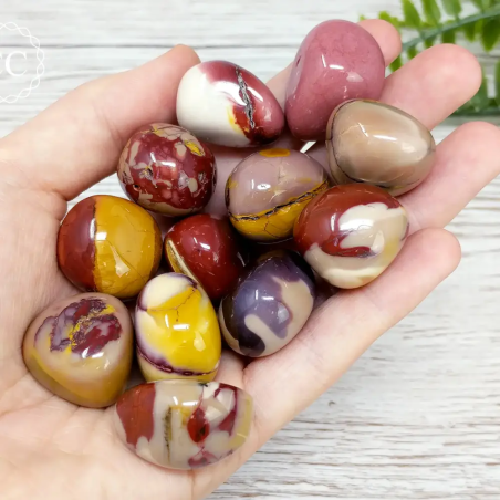 Pierre semi-precieuse roulée  de mokaite,