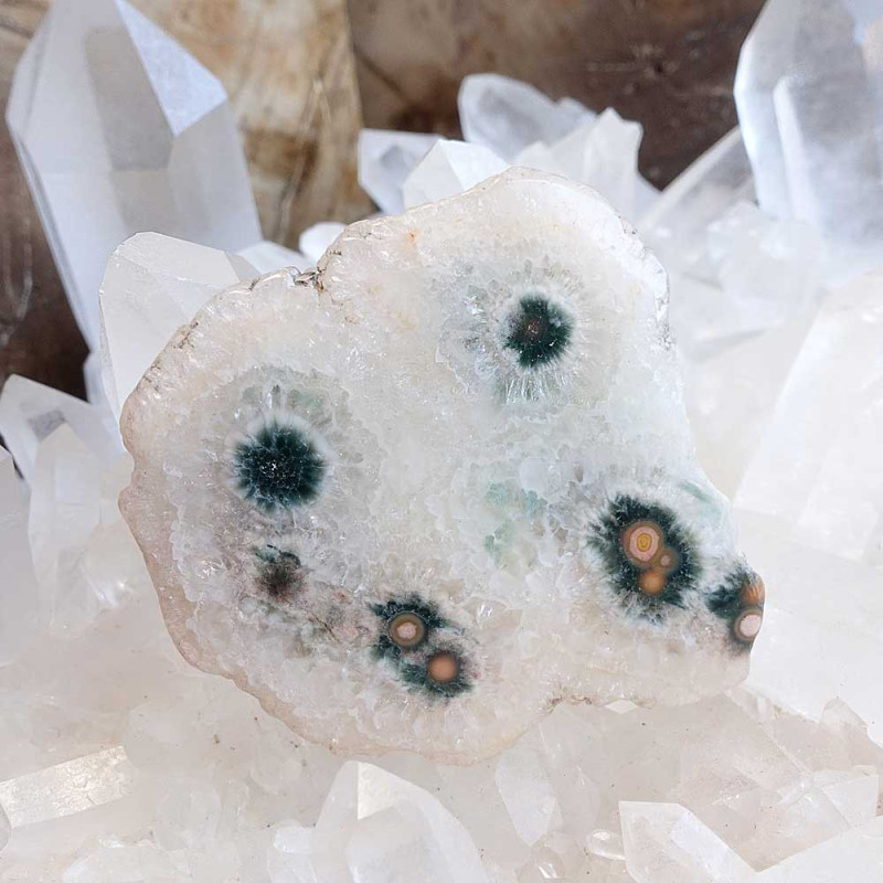 Perle en jaspe océan naturel, pierre fine aux motifs exclusifs. Un élément d’exception pour la création de bijoux