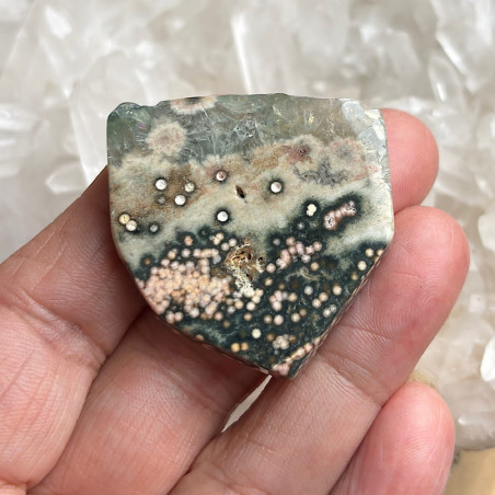 Perle grand format pour vos créations de bijoux énergétiques uniques.