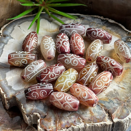 Agate, 2 perles sculptées