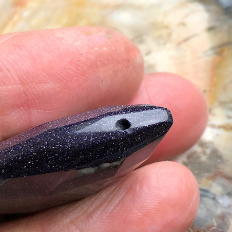 Goldstone bleue, 1 grande perle goutte facettée