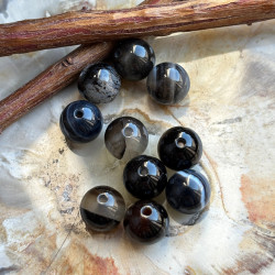 Perles en pierre, pour la création de vos bijoux. En petite quantité.