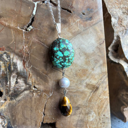 Turquoise, biwa et œil de tigre, Pendentif création originale sur chaine