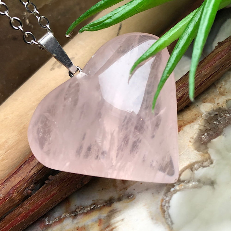 Quartz rose, Pendentif coeur