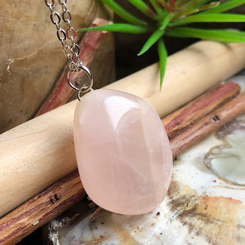 Quartz rose, Pendentif pierre roulée