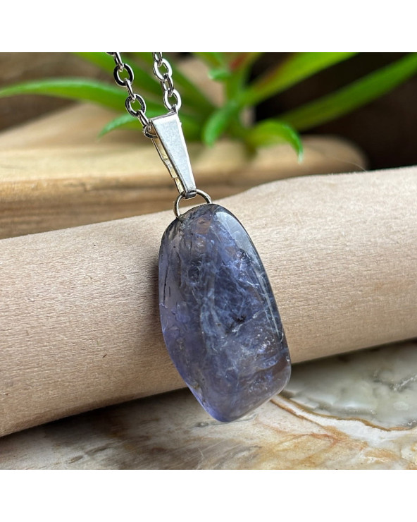 Cordiérite, Pendentif pierre roulée