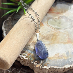 Cordiérite, Pendentif pierre roulée