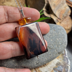 Agate et ambre