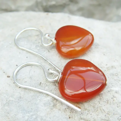 Boucles d'oreilles coeurs de cornaline
