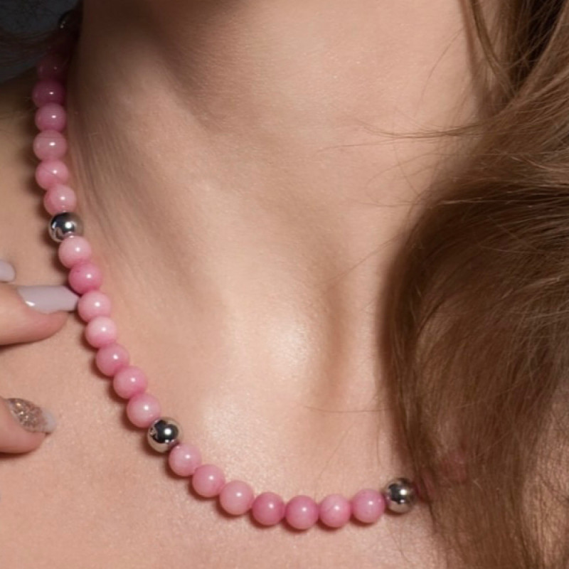 Collier création en pierre fine de Rhodonite