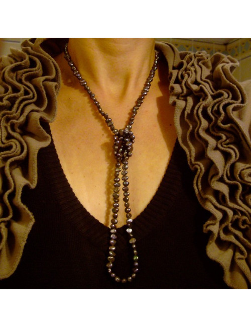 Sautoir en perles biwa noires