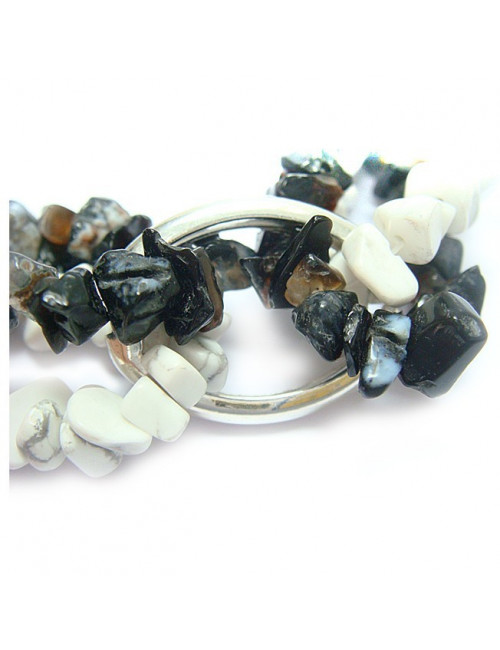 Collier noir et blanc en pierres "chips" howlite et onyx