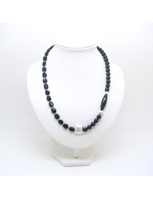 Collier onyx et biwa