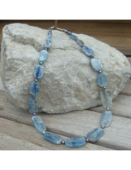 Collier cyanite