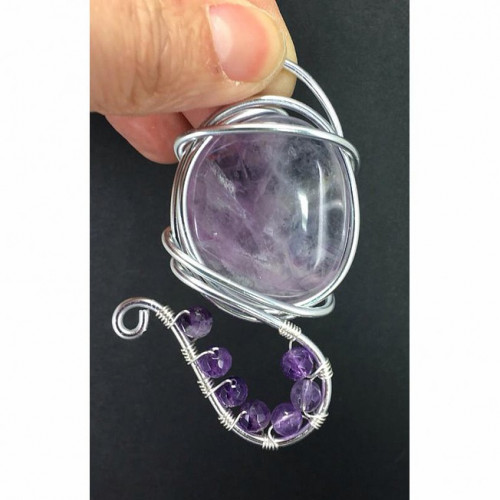 Pendentif en améthyste cristaux