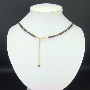 Collier grenat
