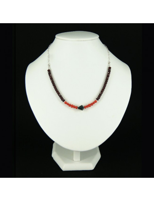 Collier chaîne grenat, corail et onyx