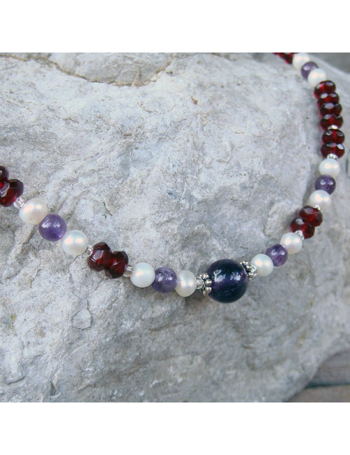 Collier chaîne grenat, perles d'eau douce et améthyste