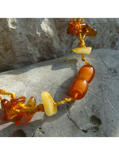 Collier en véritable ambre de la baltique
