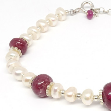 Bracelet en perles biwa et véritable rubis