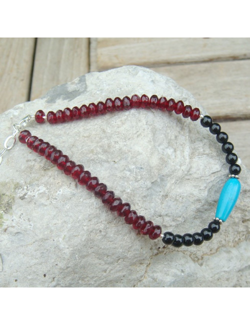 Bracelet grenat, onyx et turquoise, breloque "ancre"