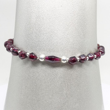 Bracelet grenat, onyx et turquoise, breloque "ancre"
