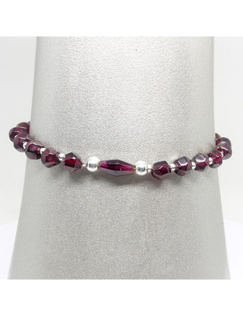 Bracelet grenat, perles facettées